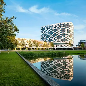 https://hilton-amsterdam-airport-schiphol.amsterdamhotelsnl.com